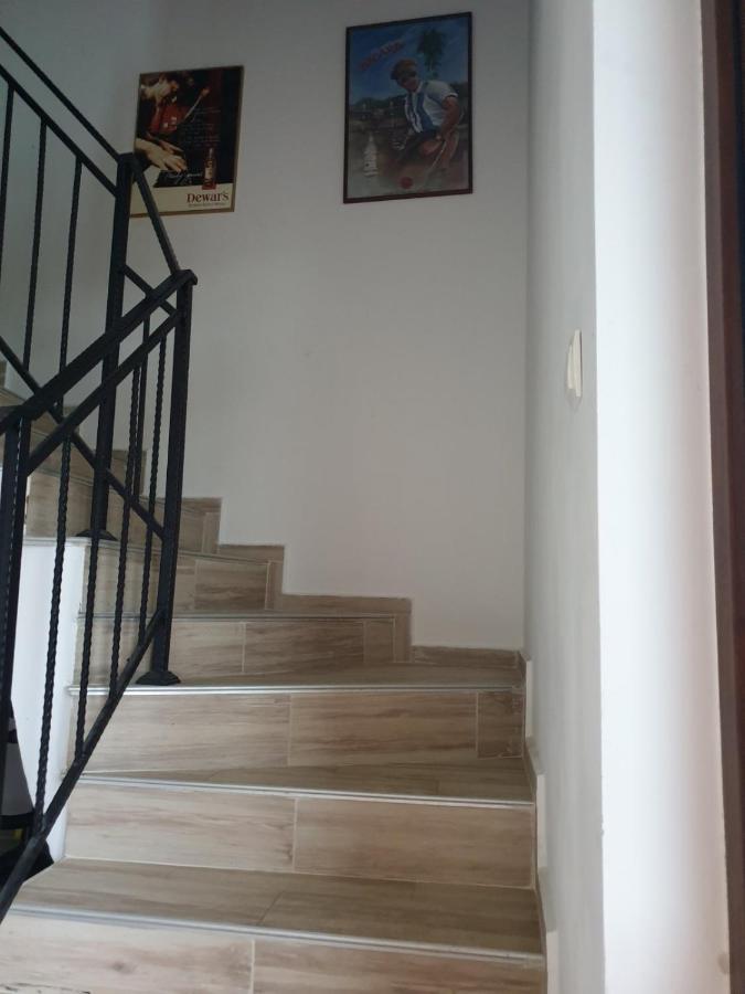 Бадевски Рай- Къща София Veliko Tărnovo Esterno foto