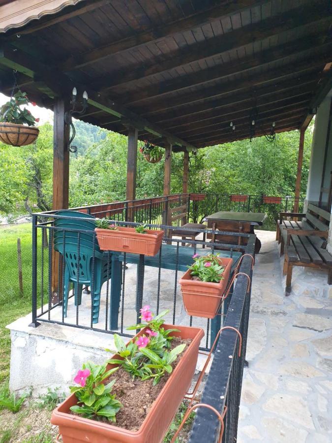 Бадевски Рай- Къща София Veliko Tărnovo Esterno foto